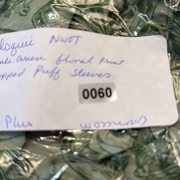 Eloquii Apple Green Puff Sleeve Smocked Back Cropped Blouse NWOT Size 20 SKU0060 - Picture 11 of 11